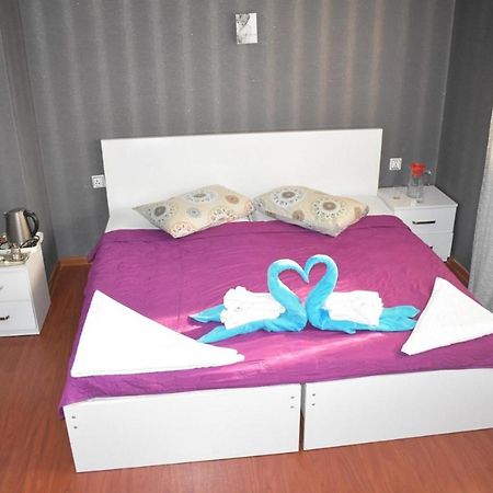 Guest House Amo Μπατούμι Εξωτερικό φωτογραφία
