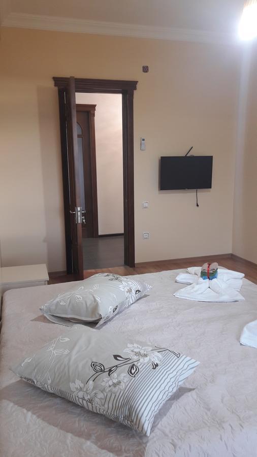 Guest House Amo Μπατούμι Εξωτερικό φωτογραφία