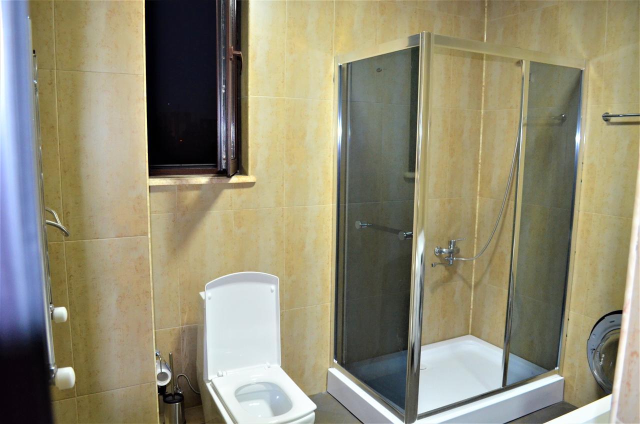 Guest House Amo Μπατούμι Εξωτερικό φωτογραφία